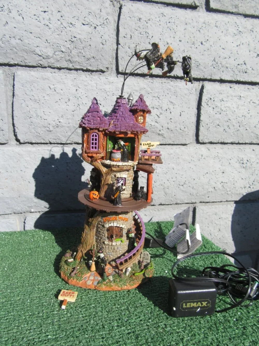 Lemax Spooky Town Witches Tower Halloween Village 2018 #85301